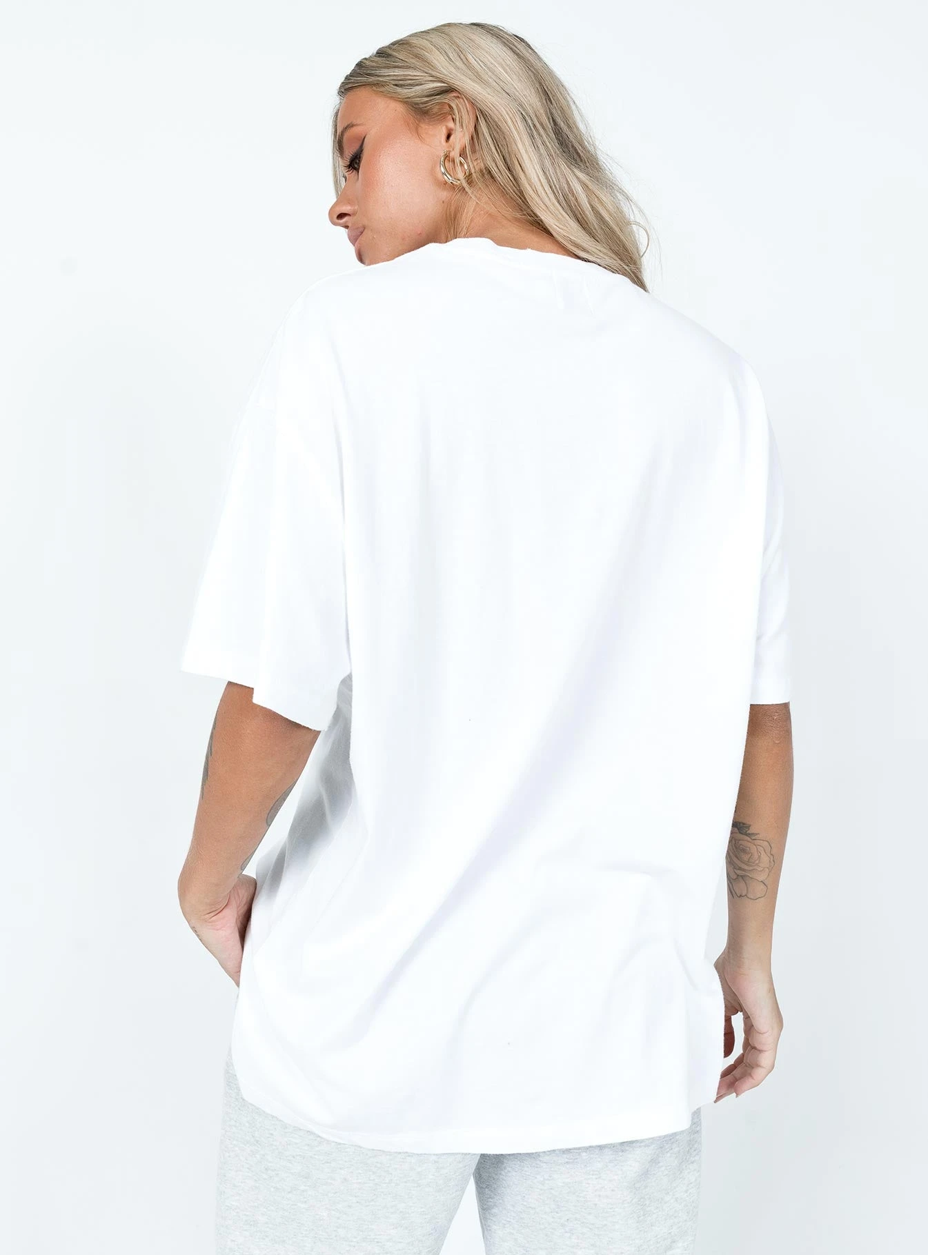 I'm A Catch Oversized Tee White 5 I'm A Catch Oversized Tee White - Image 5