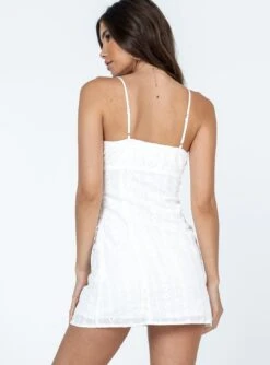 Princess Polly Arison Mini Dress White -Chic Clothing Shop 4 modelinfo cindy us2 a75d402d 52af 4e99 ae75 704945ef850f