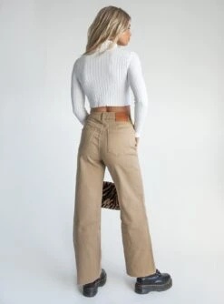 Princess Polly Elianna Jeans Taupe -Chic Clothing Shop 4 modelinfo cindy us2 d3ff18f7 9cd7 423b be72 099fe240d19f