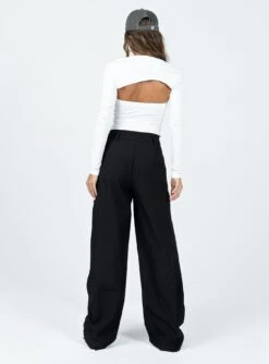 Archer Pants Black 13 Archer Pants Black -Chic Clothing Shop 4 modelinfo elise us2 031d4fcf 0785 47b9 ade5 3ccb6f557f30
