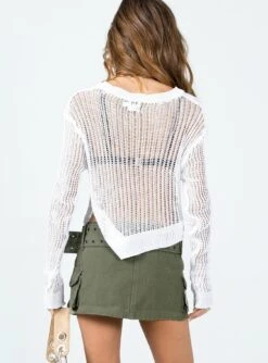 Princess Polly Iconic Cargo Mini Skirt Khaki -Chic Clothing Shop 4 modelinfo elise us2 3