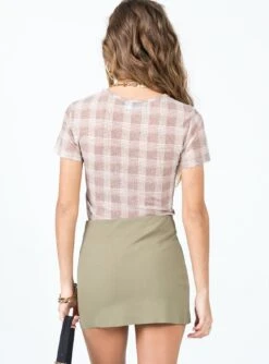 Princess Polly Karley Low Waist Mini Skirt Green -Chic Clothing Shop 4 modelinfo elise us2 eb02d86a b74c 4403 8fe9 f9dc53c04182