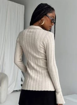 Beryl Long Sleeve Top Bone -Chic Clothing Shop 4 modelinfo eyes us2 7d8ede34 dd66 4e70 ad40 bc90224507d6