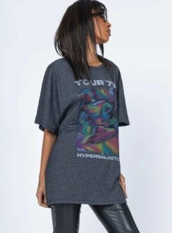 Princess Polly Hyper Galactic Oversize Tee Black -Chic Clothing Shop 4 modelinfo feturi us2 119797bd 5182 432b bbce 32d8256c4f1c