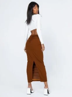 Princess Polly Jones Maxi Skirt Brown -Chic Clothing Shop 4 modelinfo feturie us2 8ef43868 f81d 4cba 8ef1 e73c8a9c536b