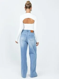 Princess Polly Beale Wide Leg Jeans Mid Wash Denim 9 Princess Polly Beale Wide Leg Jeans Mid Wash Denim -Chic Clothing Shop 4 modelinfo kiana us2 042f5017 6a8a 48e0 bbf0 19c66e1e8c3d