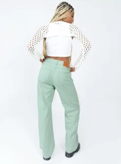 Princess Polly Lester Mom Jeans Sage Green 7 Princess Polly Lester Mom Jeans Sage Green -Chic Clothing Shop 4 modelinfo lola us4 4b7e3dcc 7528 48a2 ba48 522b14de9570