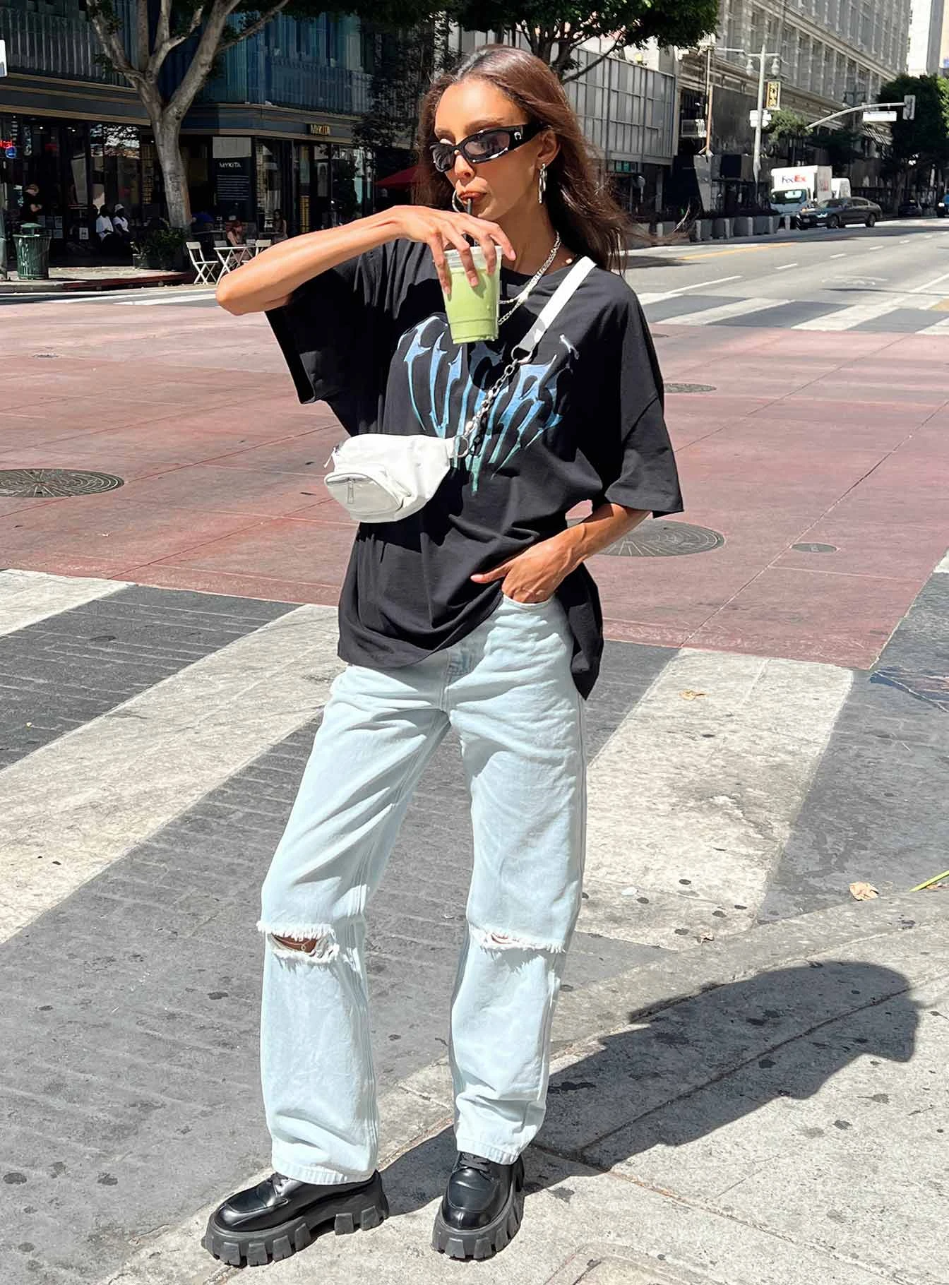 Future Oversize Tee Black 7 Future Oversize Tee Black - Image 7