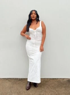 Princess Polly Flowerfields Maxi Skirt Ivory -Chic Clothing Shop 5 modelinfo rheanna us6 7b81822c 296c 4165 9ce4 89f2f7b9dc00