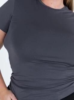 Lowell Top Grey Curve -Chic Clothing Shop 5 modelinfo riley us14 d05ce40c f8c7 458c a079 f76dac99c8ec