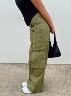 Princess Polly Alexis Cargo Pants Khaki 11 Princess Polly Alexis Cargo Pants Khaki -Chic Clothing Shop 5 modelinfo sarah us6 6e3023d0 c2fc 4500 9385 69b29ee084c1