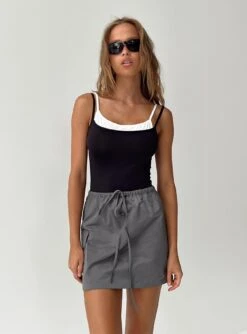 Boden Double Layered Bodysuit Black -Chic Clothing Shop 6 modelinfo Mirte us2