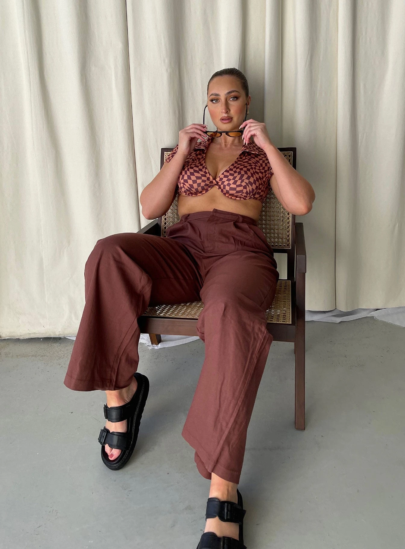 Princess Polly Ayla Linen Pants Chocolate Brown 1 Princess Polly Ayla Linen Pants Chocolate Brown