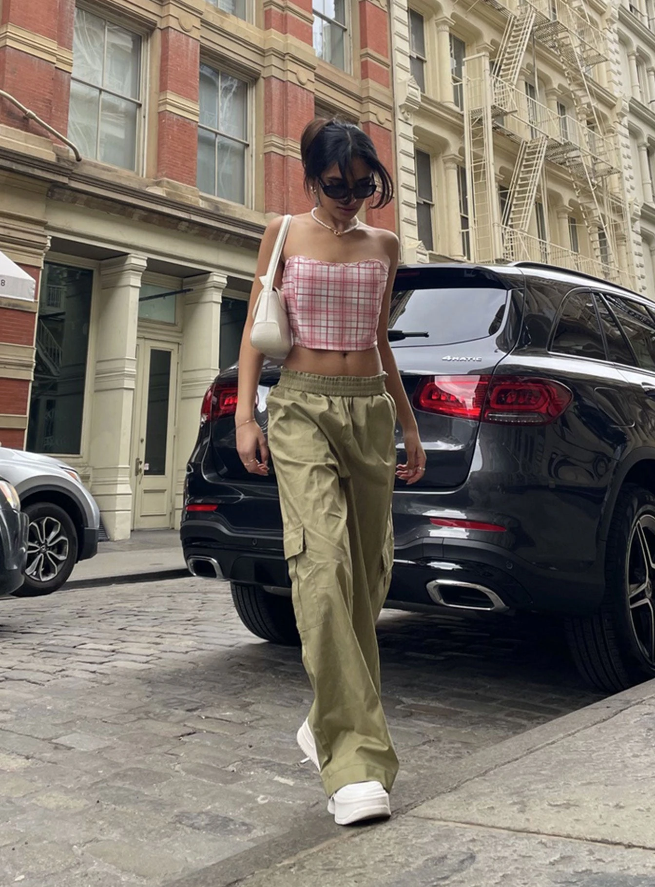 Princess Polly Lista Elastic Pocket Pants Green 10 Princess Polly Lista Elastic Pocket Pants Green - Image 10